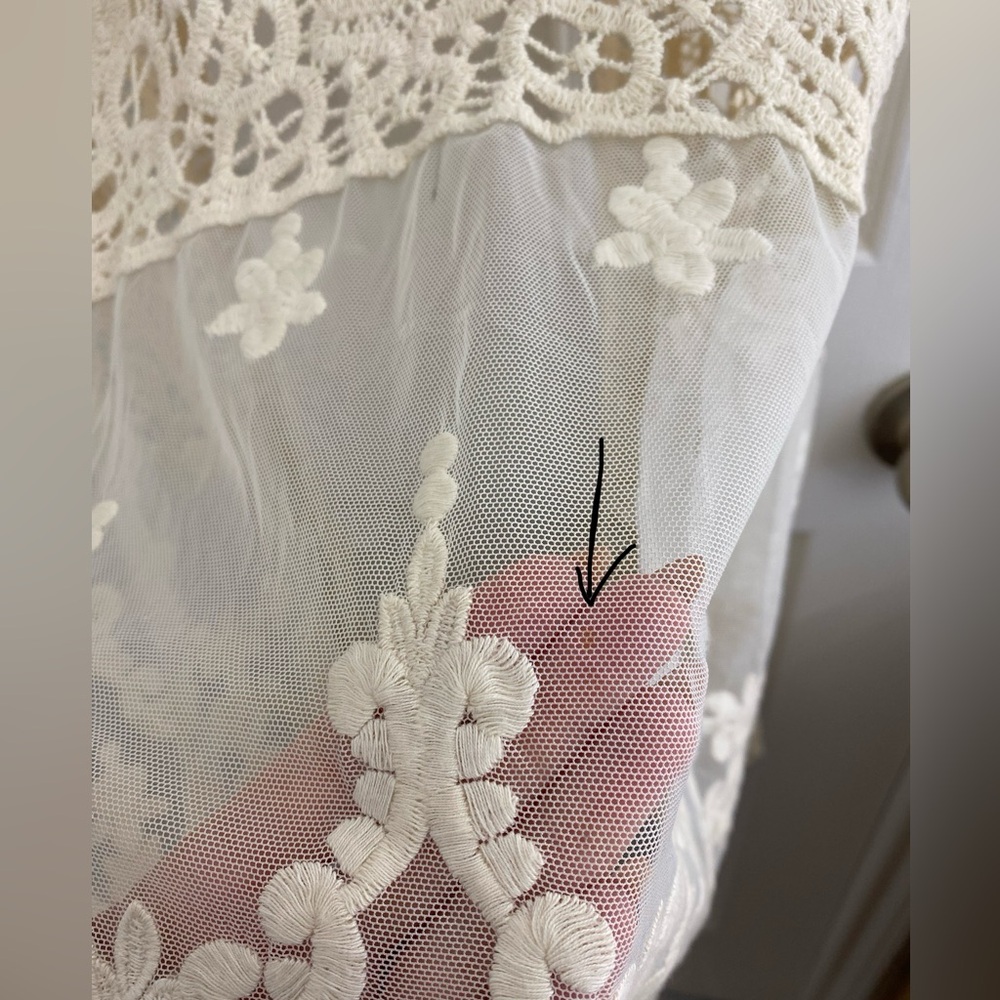 Western Cream Lace Open Vest - Picture 6 of 7